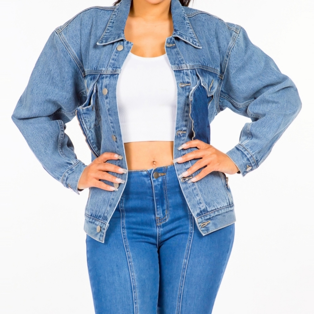 #225 🚨 SALE 🛑S,M,L Fabulous Zipper Trim Denim Jacket